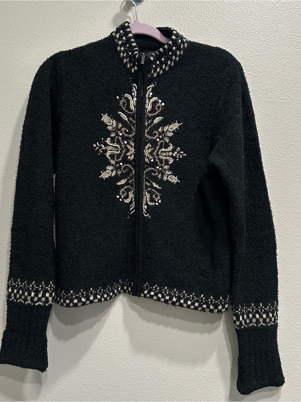 VTG Icelandic Design,medium,Black Embellished Zip-Front wool blend Sweater